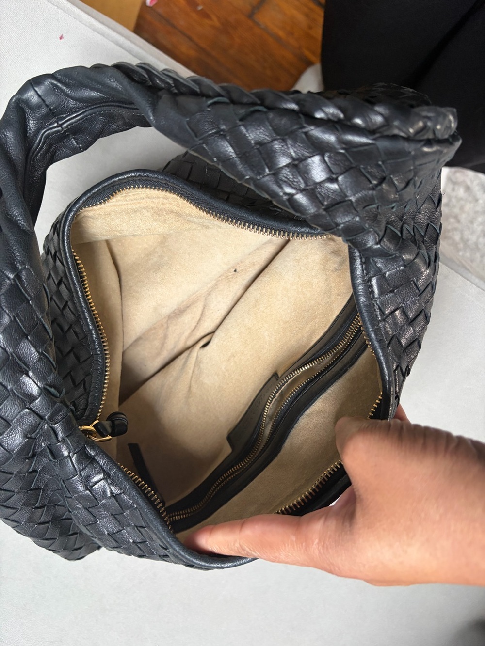 Bottega Veneta Black Intrecciato Leather Hobo - Picture 3 of 4